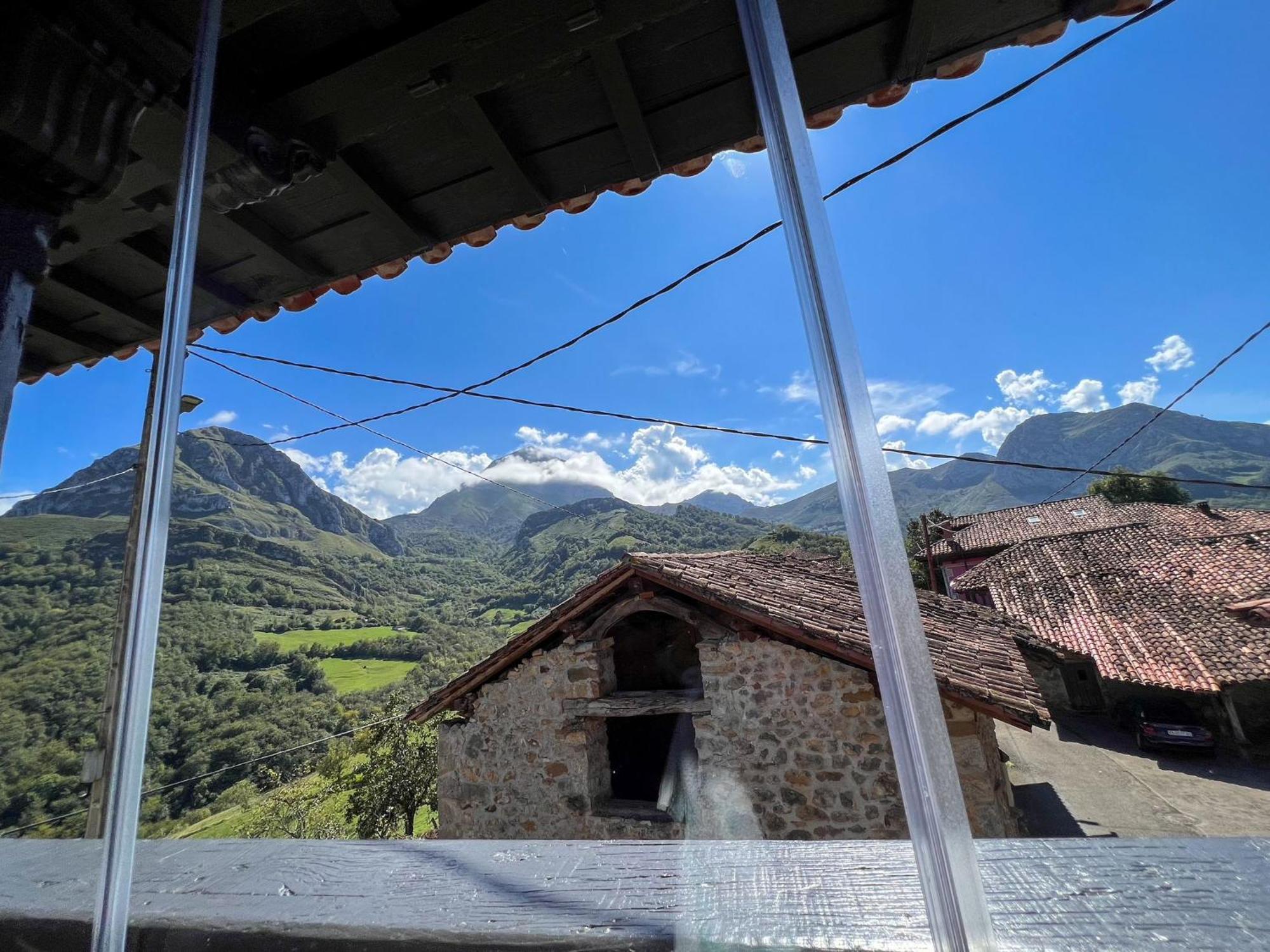 El Refugio Del Busgosu Villa Pen Ngoại thất bức ảnh